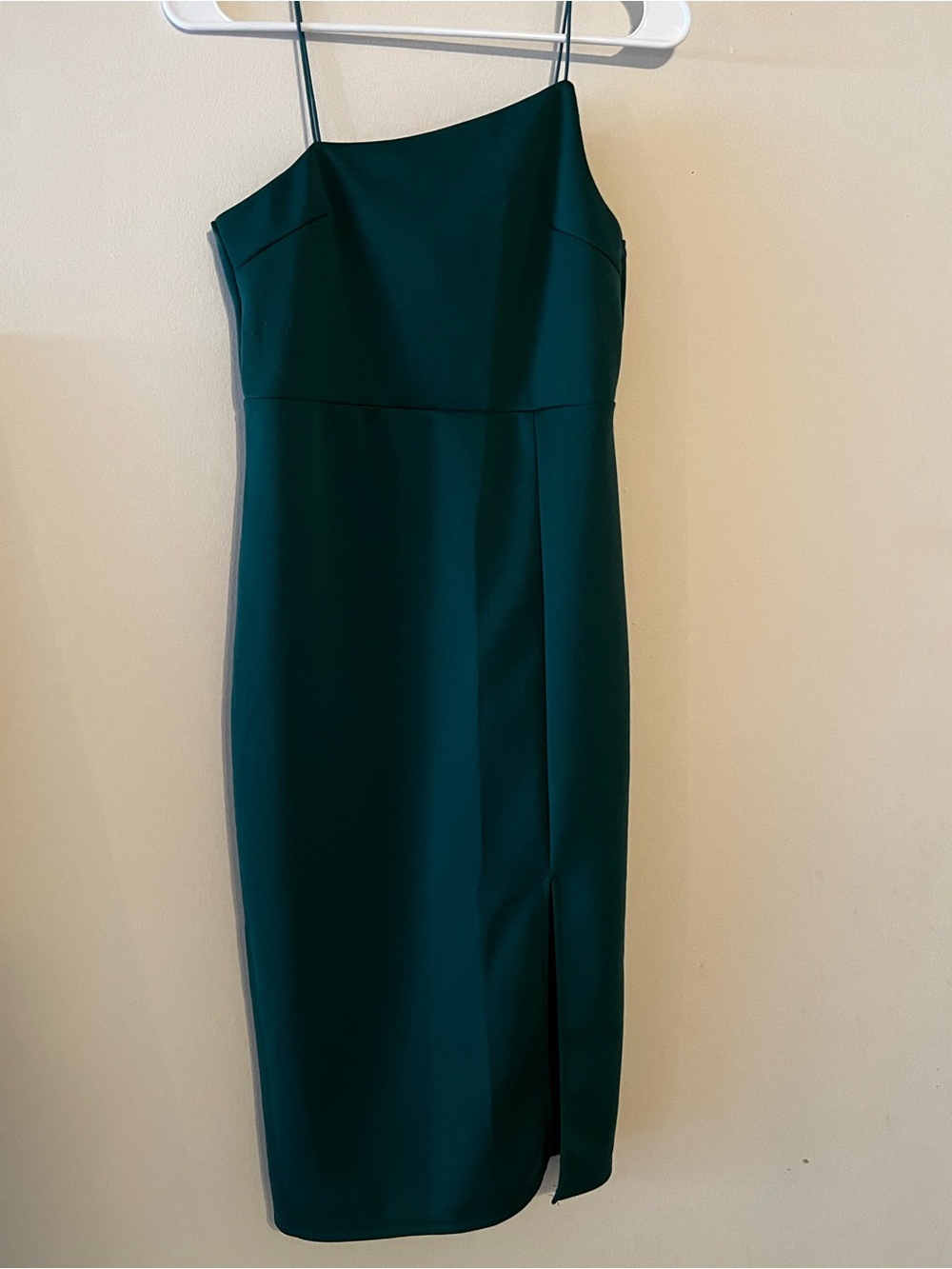 Elegant Forest Green Spaghetti-Strap Midi Dress